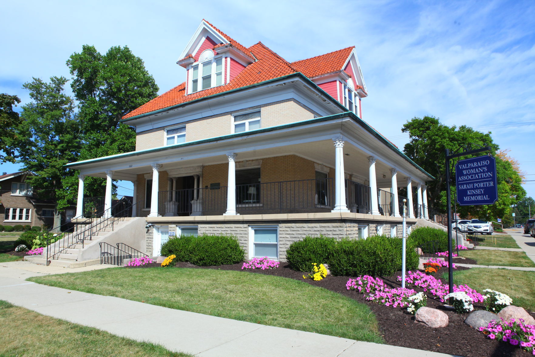 Dr. David Loring Residence and Clinic
